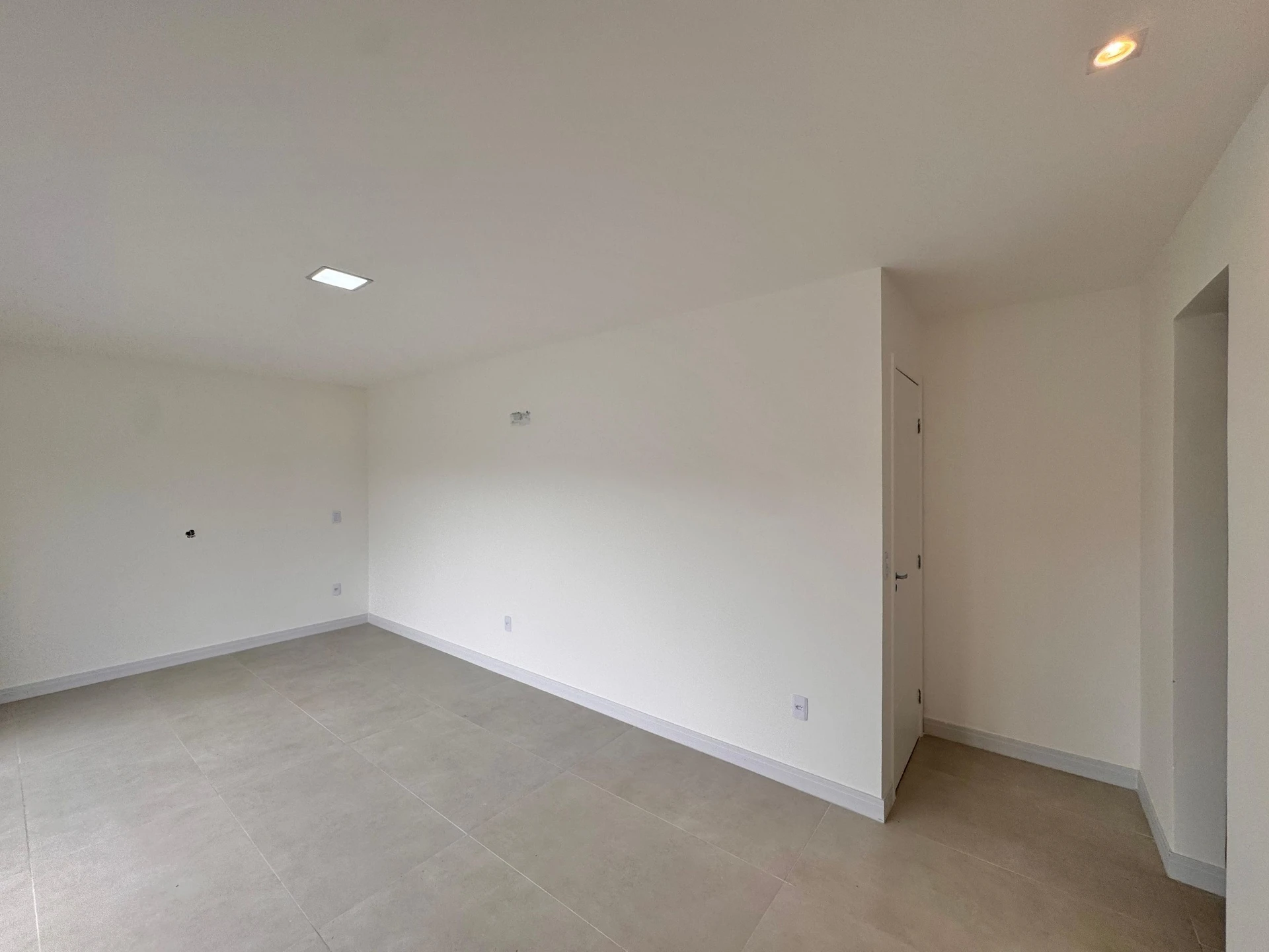 Condo house with 4 en-suite bedrooms and private yard — photo 26