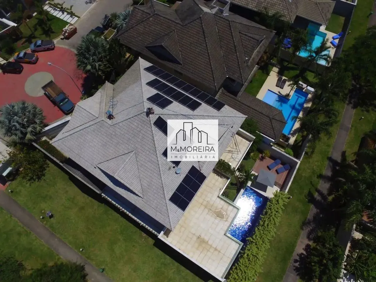 650 m² house with 5 bedrooms and 5 bathrooms — photo 8