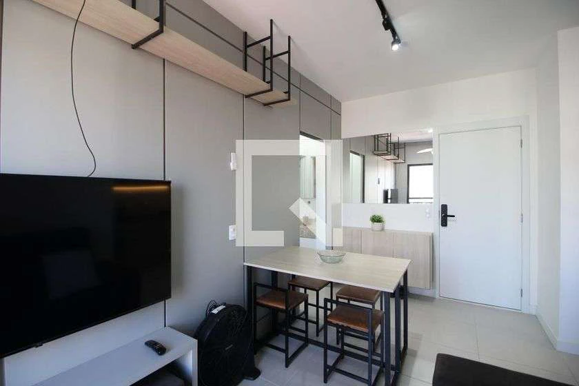 Furnished 1-bedroom apartment with open-plan kitchen — photo 12
