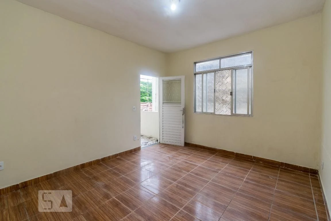 Unfurnished rental with no parking, 2 bedrooms and separate kitchen — photo 16