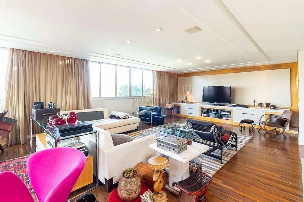 4-bedroom apartment with 381 m² and 2 parking spaces — photo 2