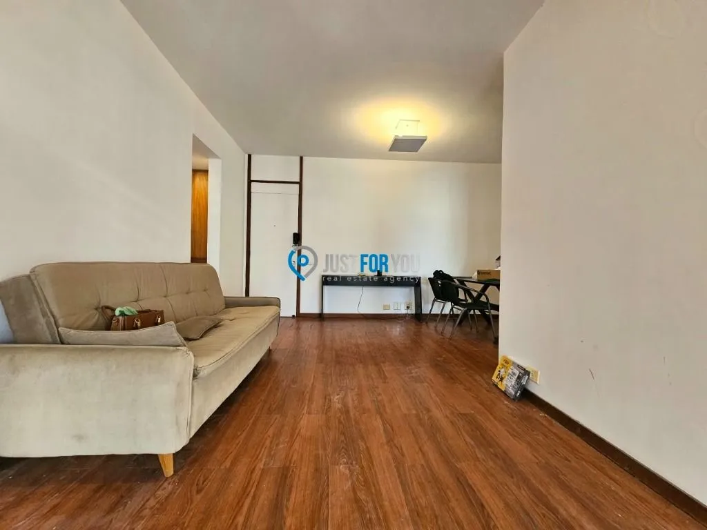 Home office in a one-bedroom apartment, 60 m² — photo 9