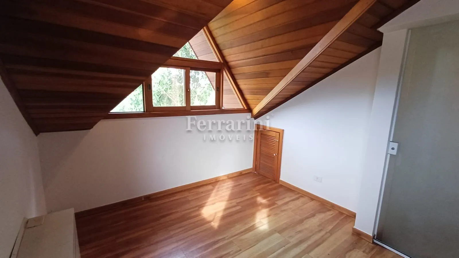 Rental house with 3 bedrooms and 4 bathrooms — photo 48