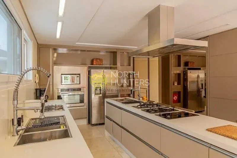 Furnished house with 7 bedrooms and open-plan gas kitchen — photo 3