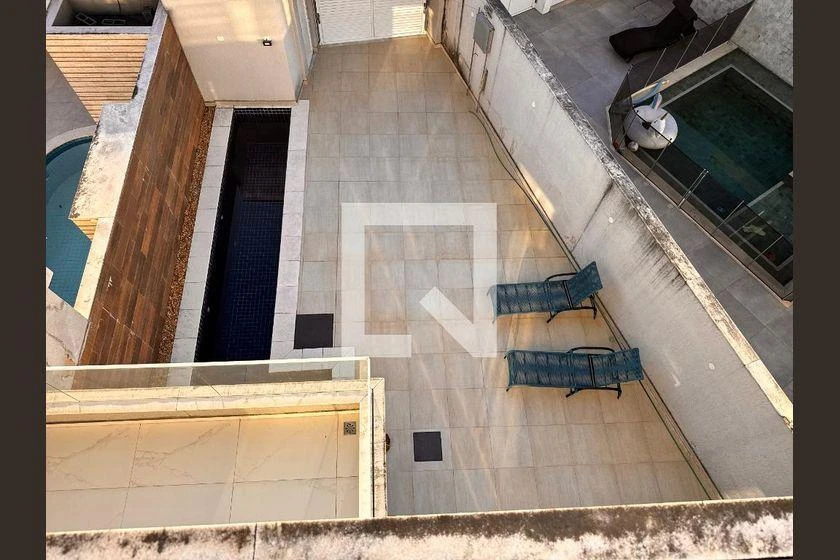 Casa para alugar com 6 quartos e 297 m², cozinha integrada — photo 45