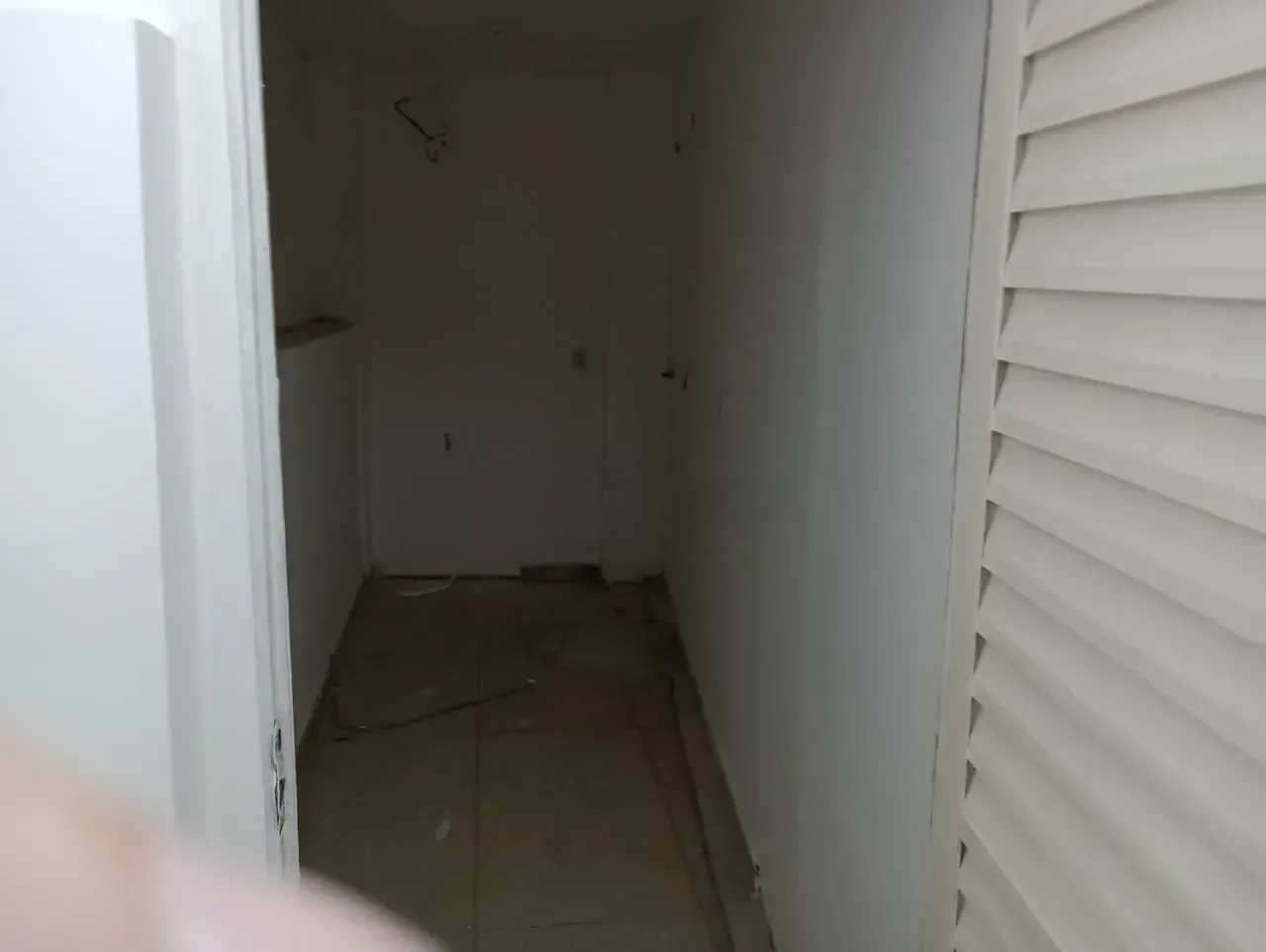 Casa sem mobília com 5 quartos e cozinha prática de 350 m² — photo 15