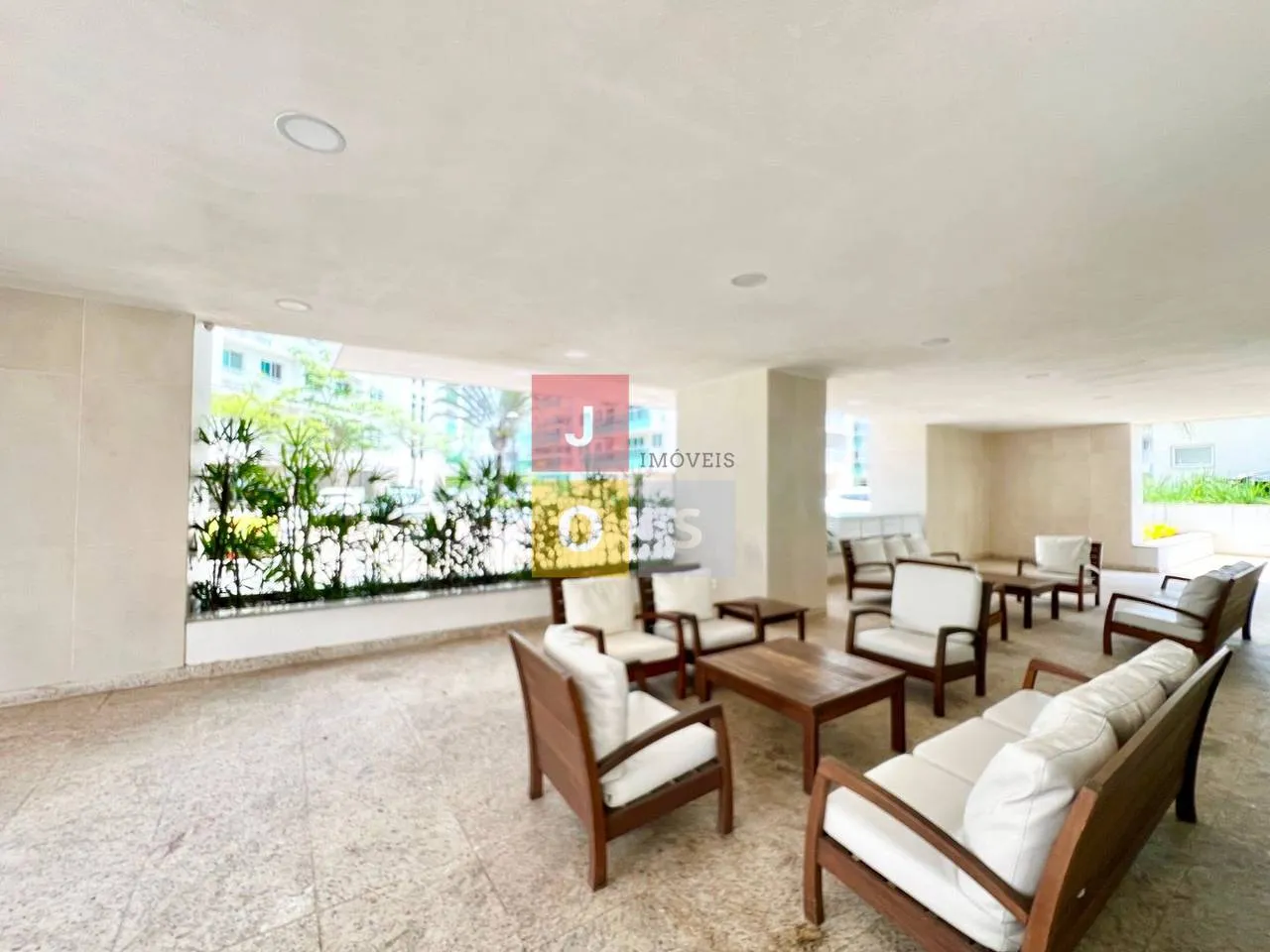 Furnished 4-bedroom suite apartment with 156 m² — photo 145