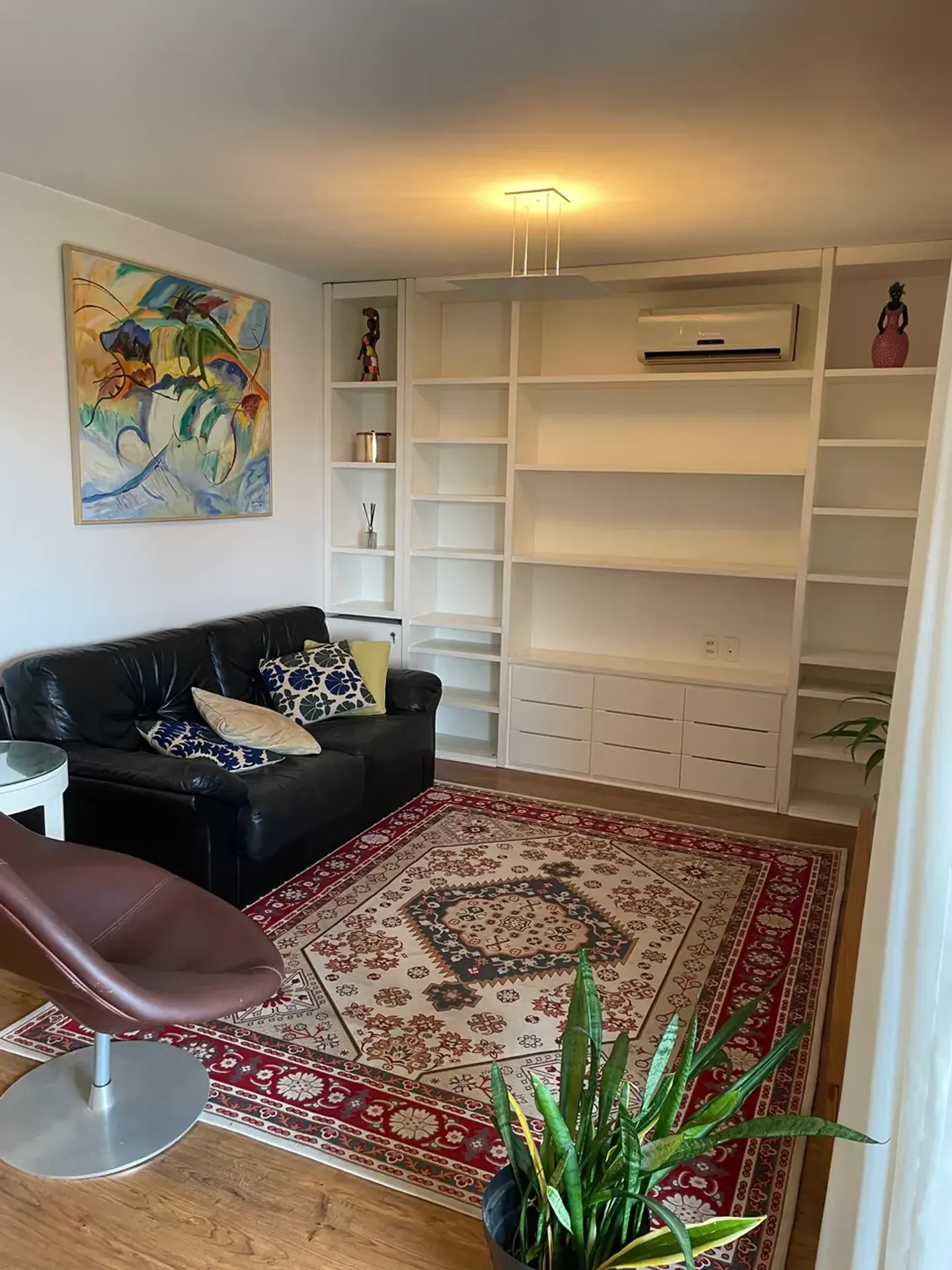 Apartment on the 6th floor with a home office — photo 5