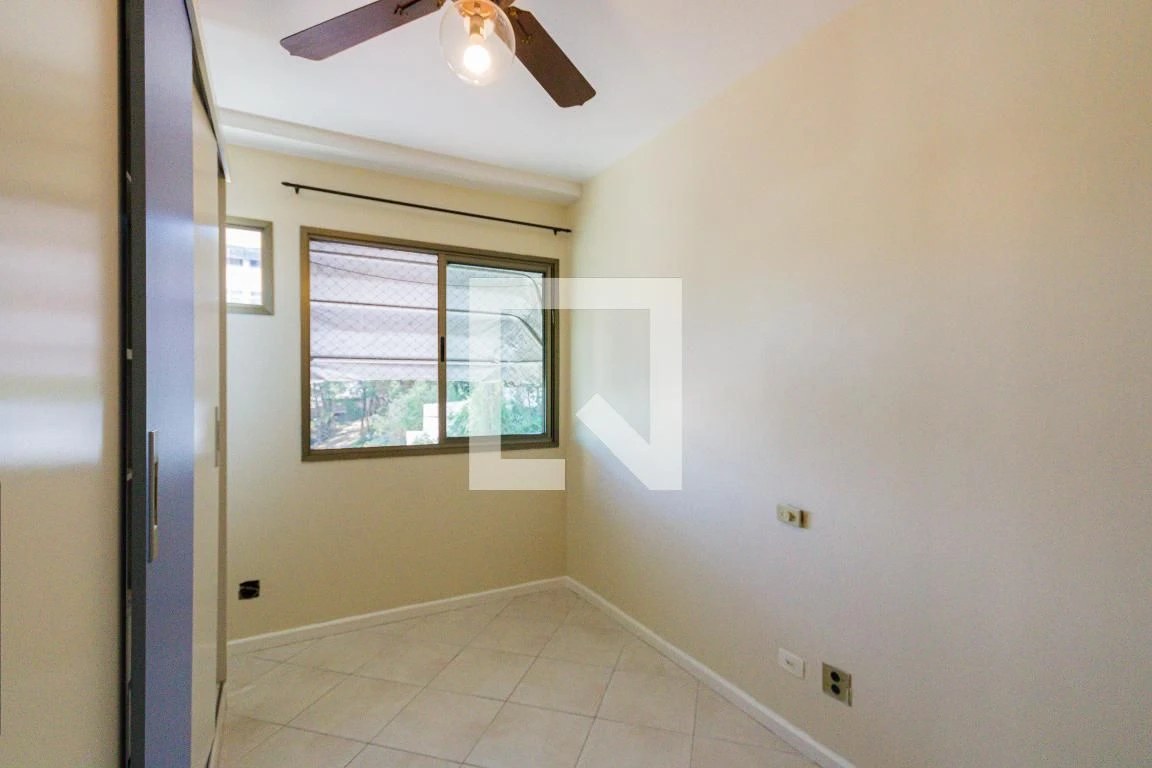 Apartamento com 3 quartos e cozinha fechada a gás — photo 25