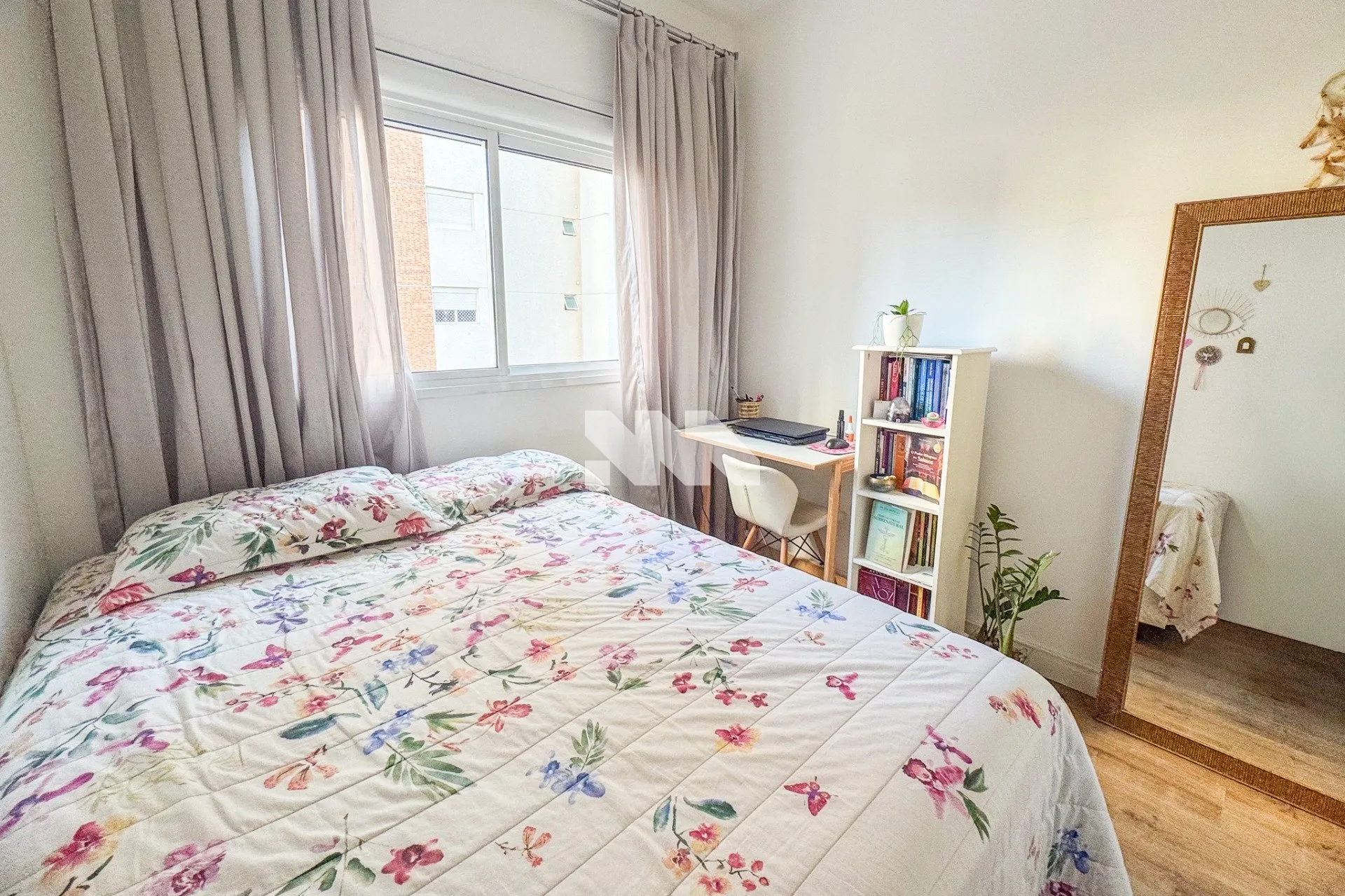 Semi-furnished apartment with 3 bedrooms and balcony grill — photo 47