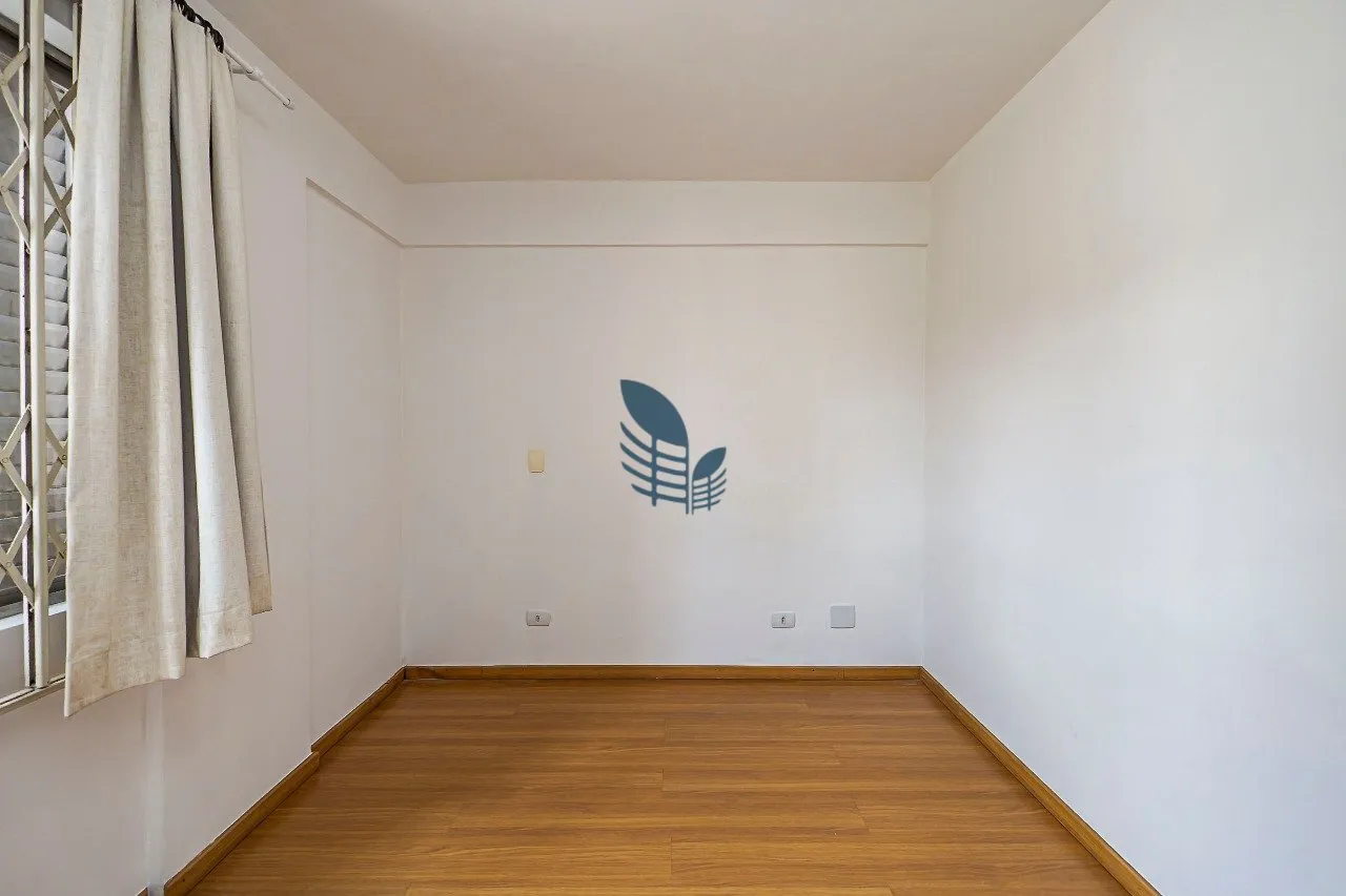 2-bedroom apartment with a bathtub in Curitiba — photo 17