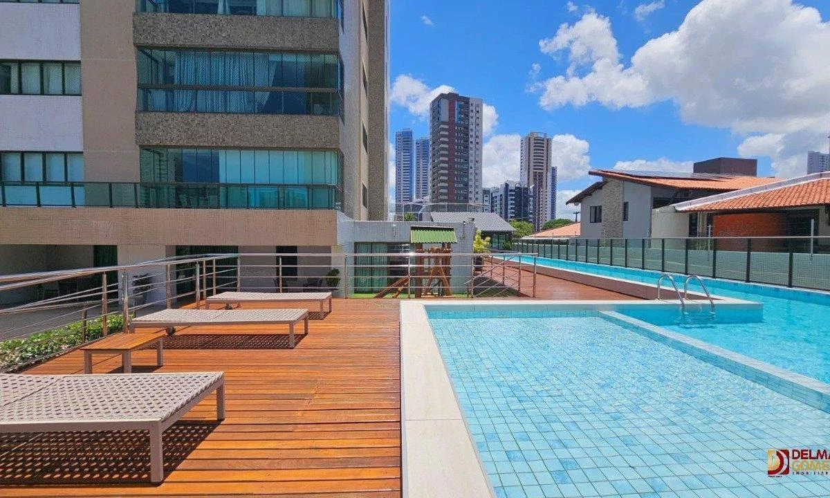 Apartamento de 212 m² com banheira e varanda envidraçada — photo 38