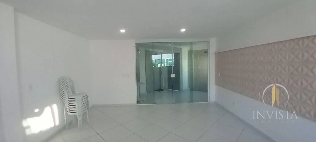 1-bedroom apartment with balcony and open-plan kitchen — photo 6