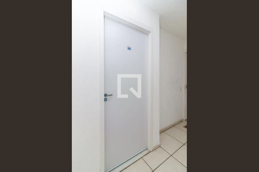2-bedroom apartment in a building with a gym — photo 21