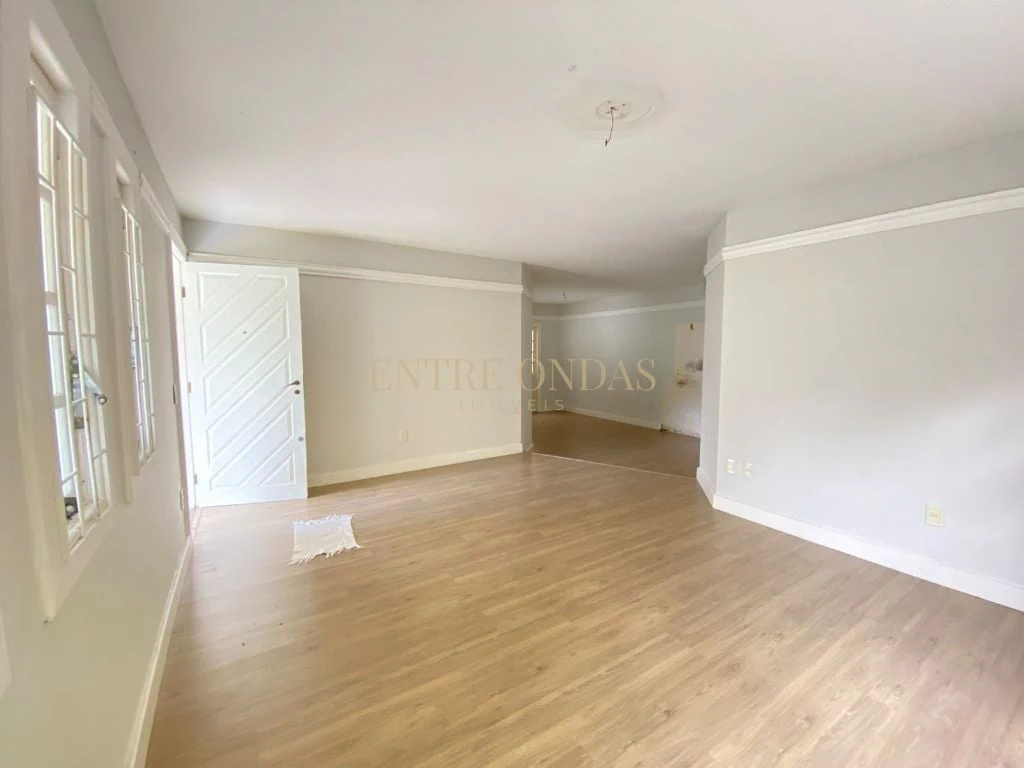 Home office in a 3-bedroom house, 170 m² — photo 22