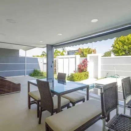 Furnished house, 470 m², with a bathtub — photo 9