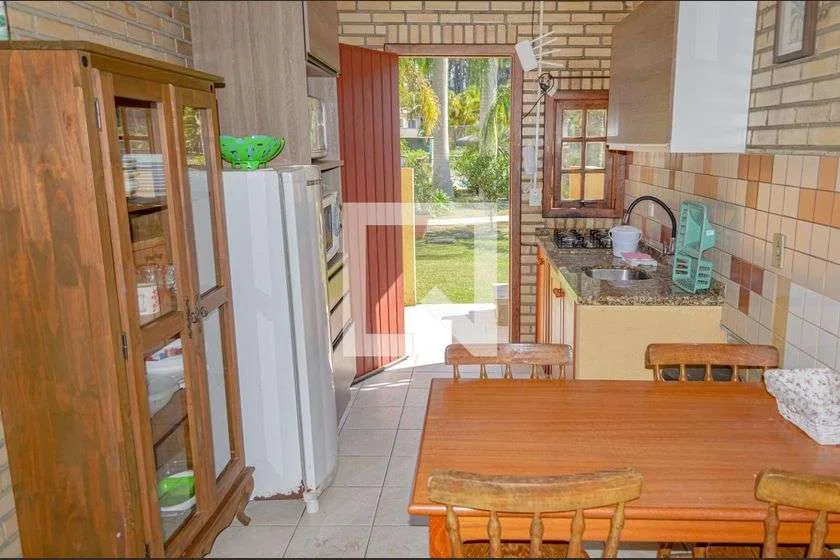 Furnished 2-bedroom, 81 m² house in Florianópolis — photo 20