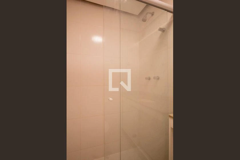 Apartment, 92 m², with a glass-enclosed balcony — photo 32