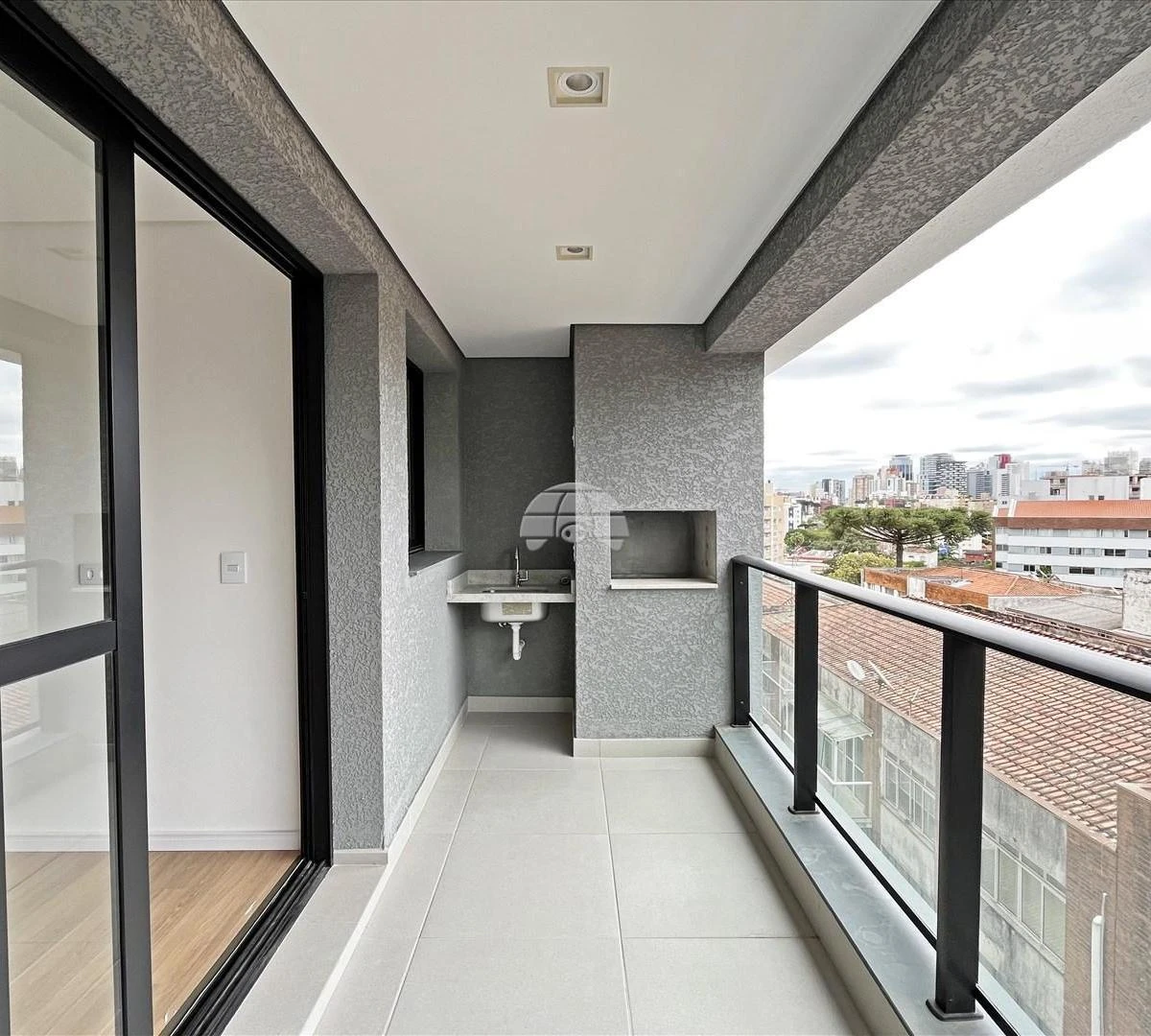 Apartment, 80 m², with a grill on the balcony