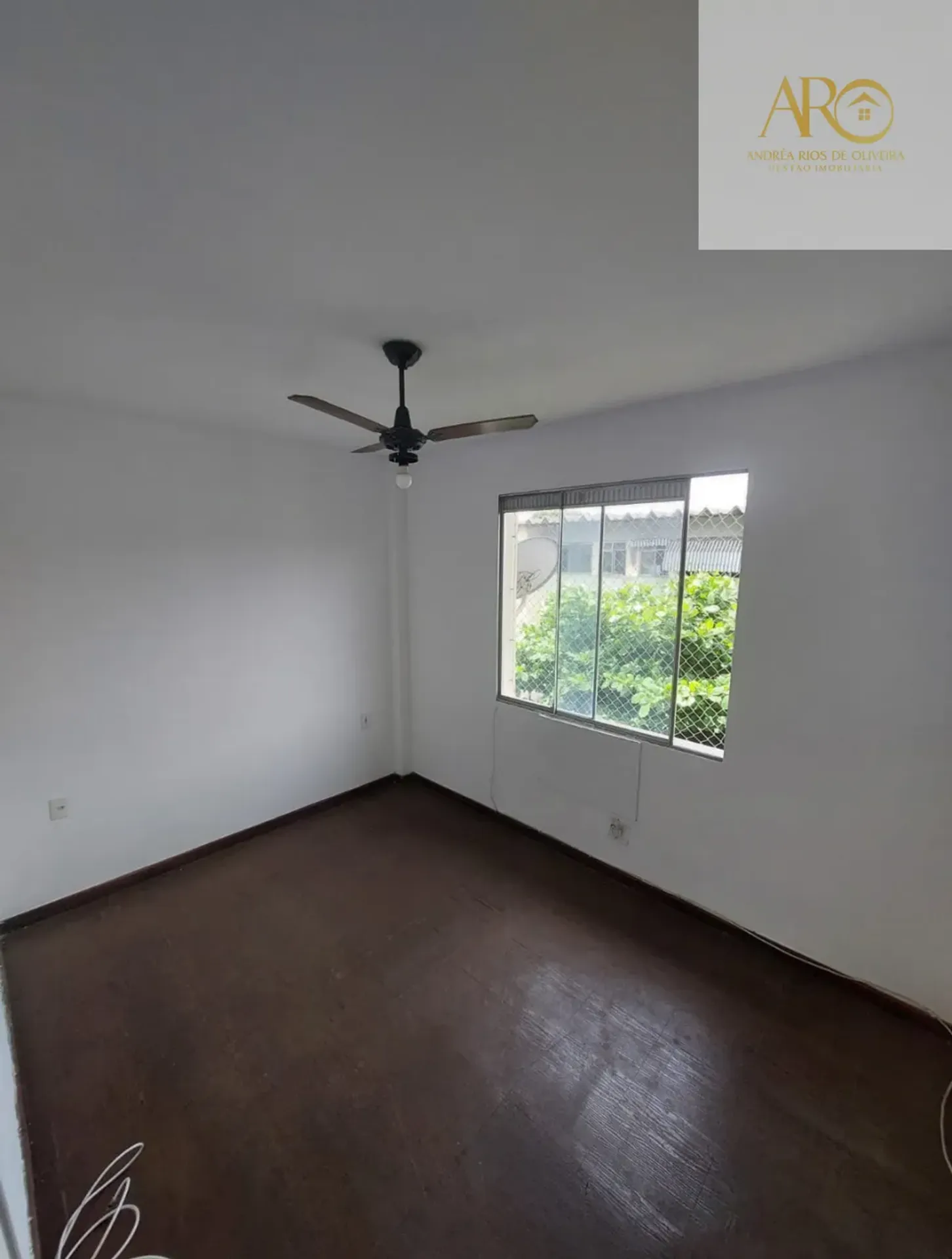 2-bedroom apartment in a building with a gym — photo 11