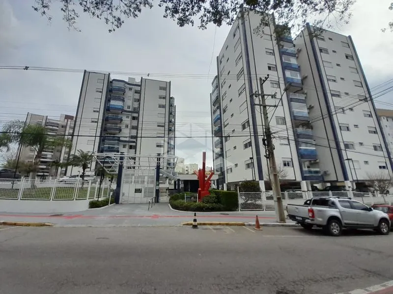 Apartamento com piso de madeira ou laminado, Itacorubi Norte — photo 13