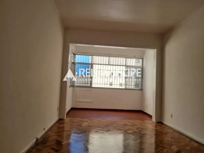 Apartment, 70 m², with wood or laminate floors — photo 6
