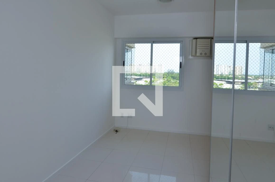 Квартира 80 м² із заскленим балконом та робочим місцем — photo 5