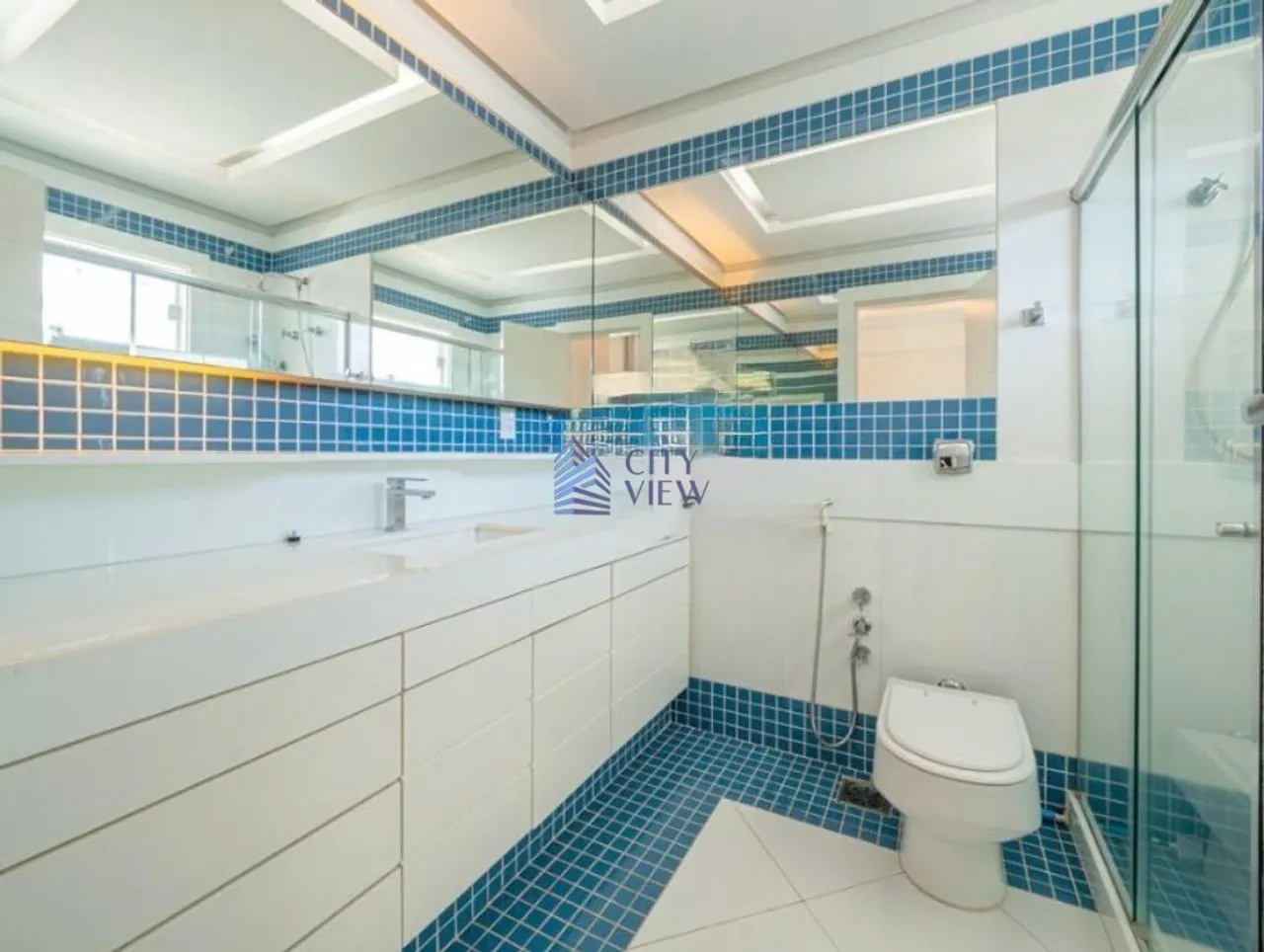 House with 5 bedrooms, 5 bathrooms and 5 parking, 1000 m² — photo 15