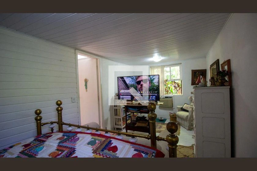 Furnished house with 5 bedrooms and 2100 m² — photo 24