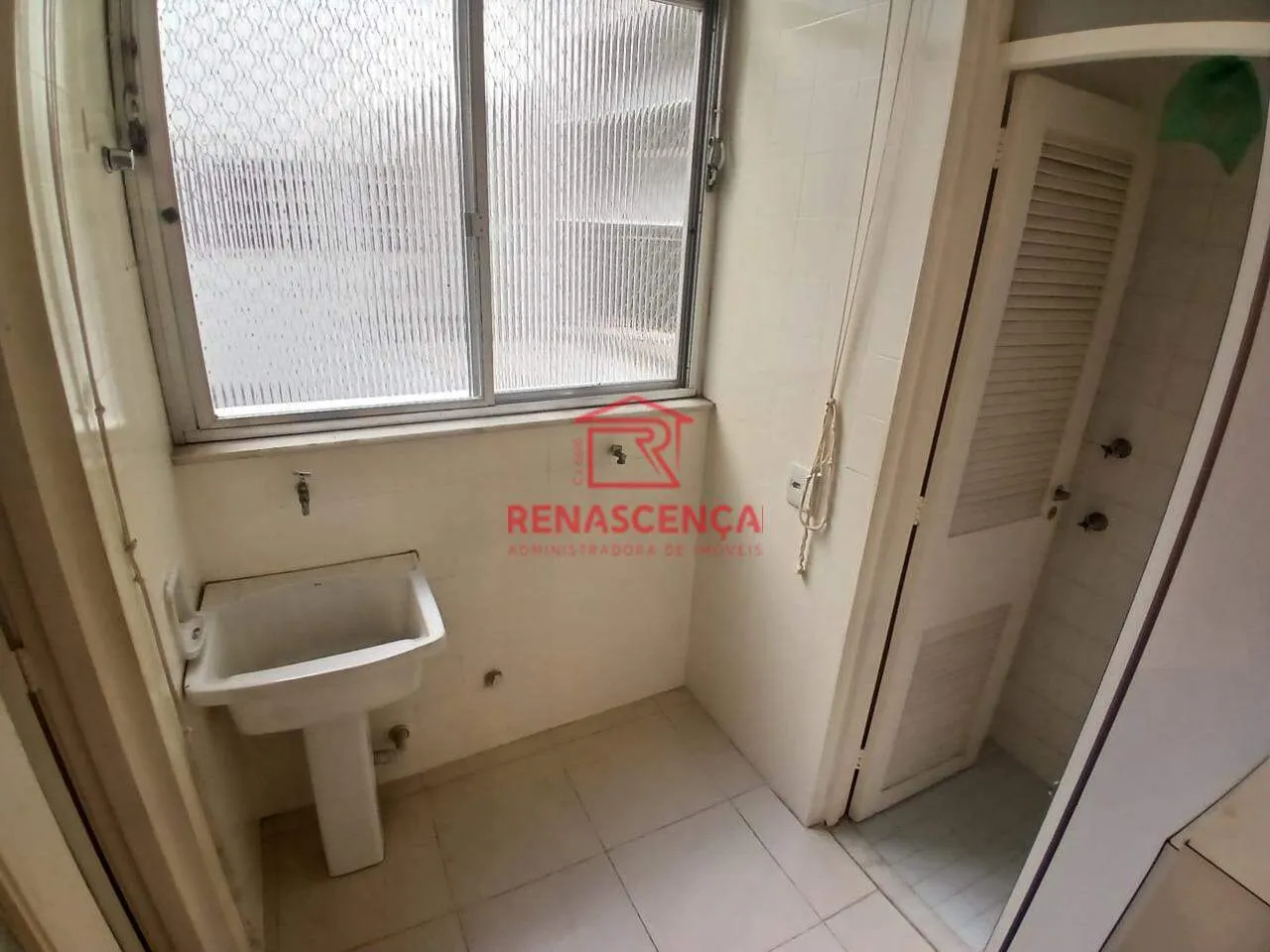 Unfurnished apartment with 3 bedrooms and 3 bathrooms — photo 27