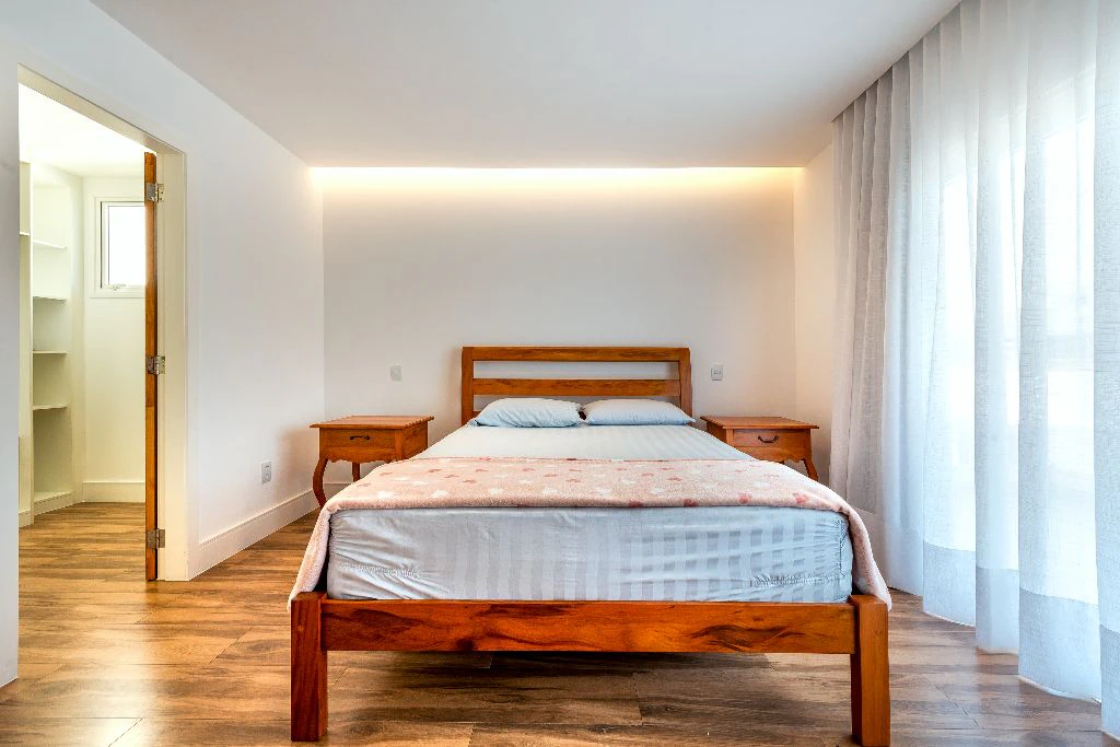 680 m² house with 4 en-suite bedrooms and 7 bathrooms — photo 11
