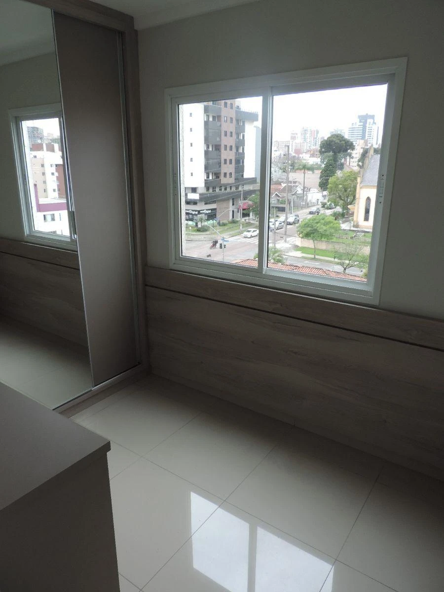 Glass-enclosed balcony in a 2-bedroom apartment, 70 m² — photo 8