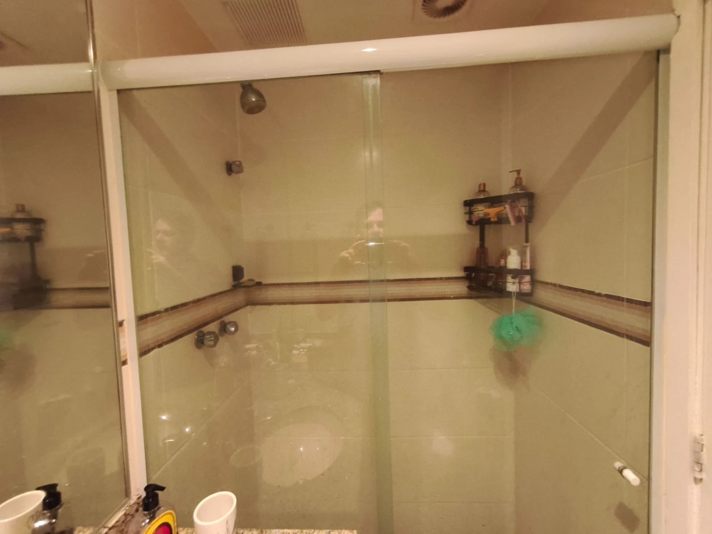 Furnished 2-bedroom apartment 80 m² with parking — photo 26