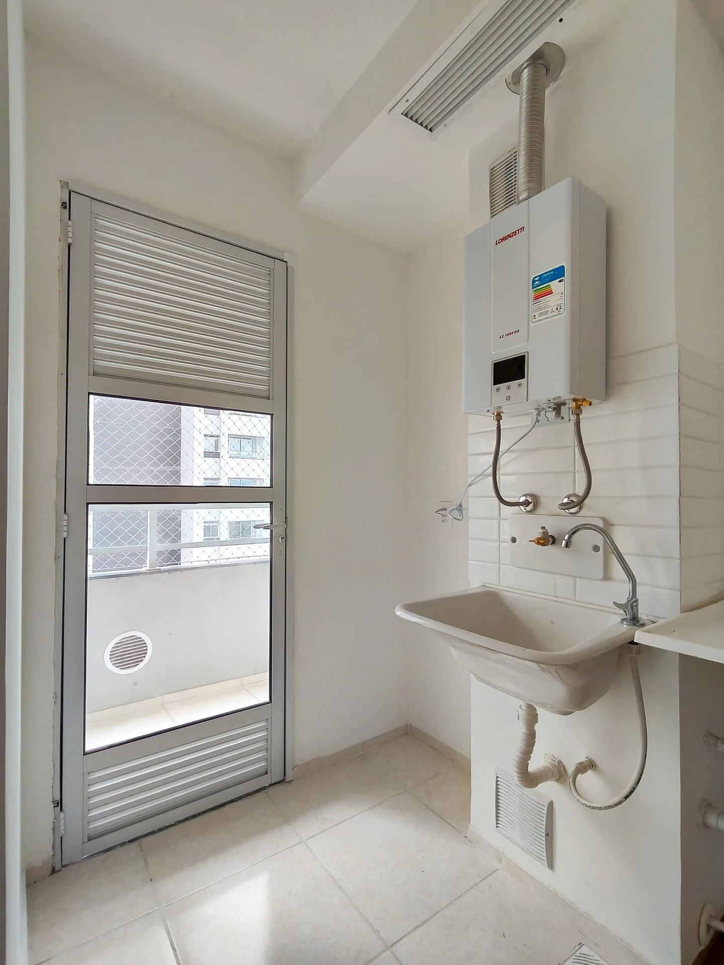 3-bedroom apartment in a building with a sauna — photo 47