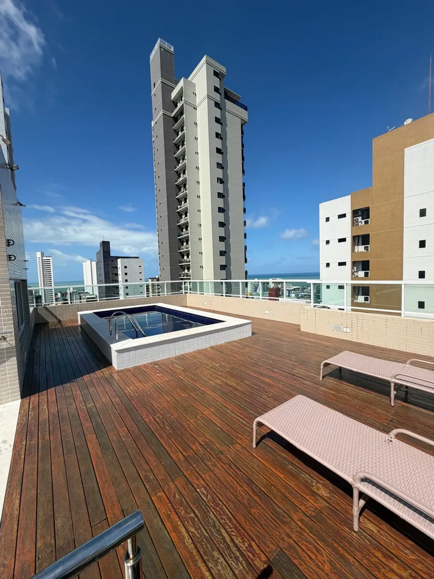 2-bedroom apartment with a dryer in João Pessoa — photo 15