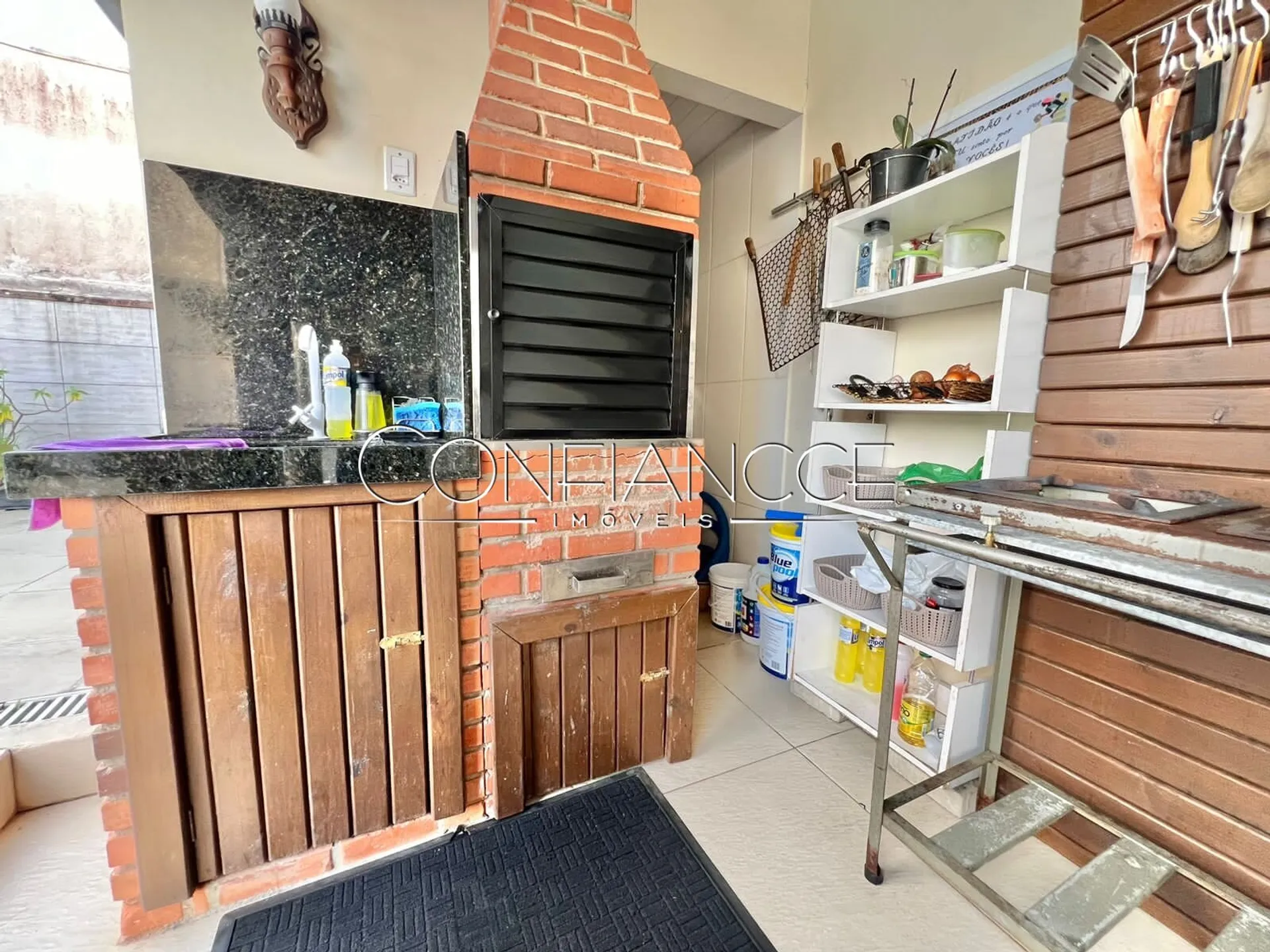 Furnished 2-bedroom house with gas open-plan kitchen — photo 24