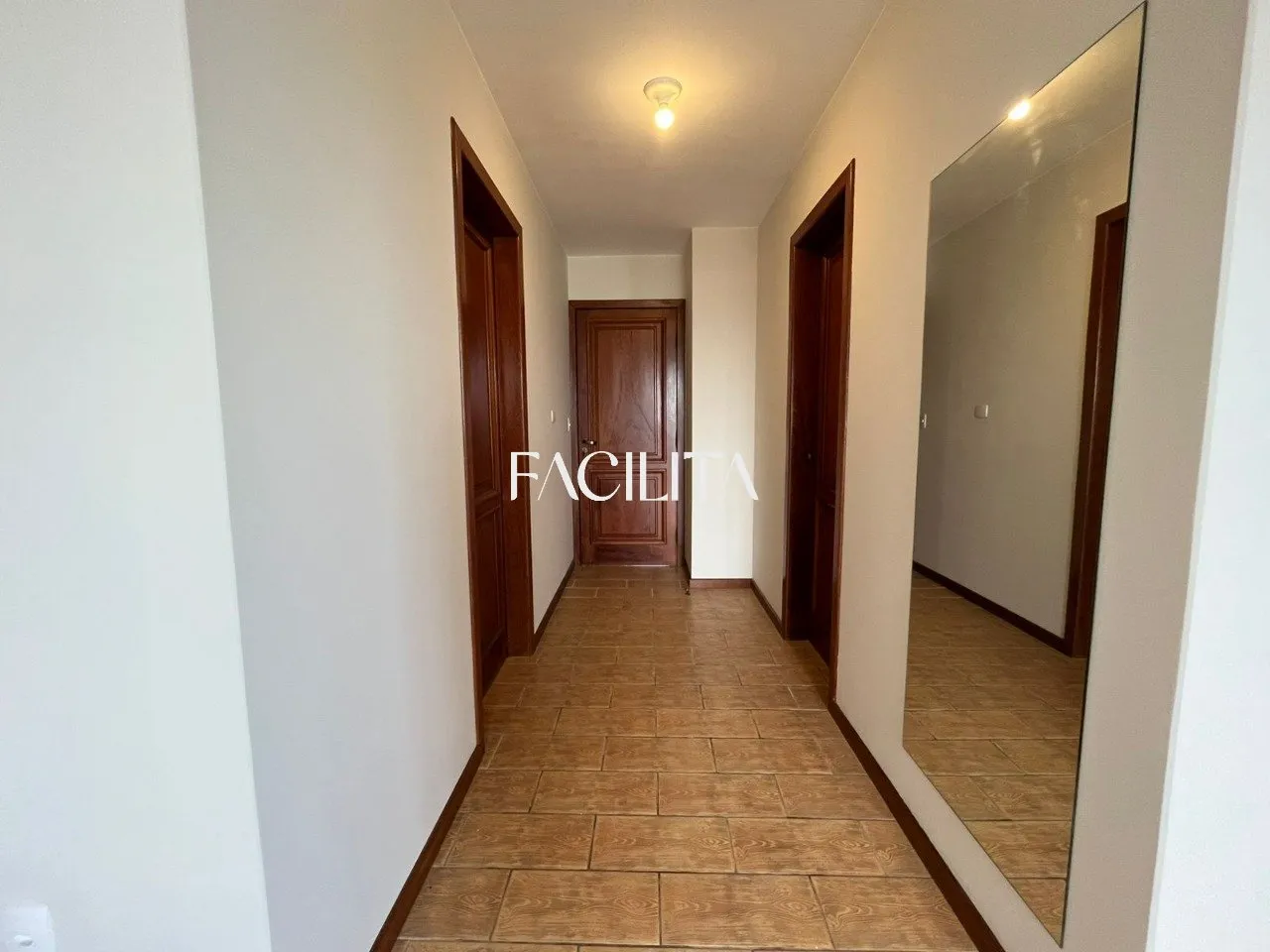 Furnished 456 m² house with 3 en-suite bedrooms and pool — photo 93