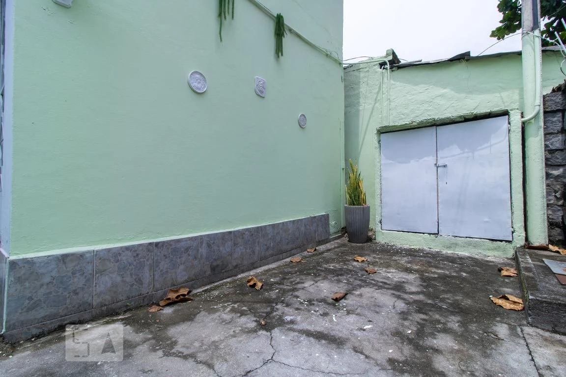 Unfurnished studio with 1 bedroom and 1 bathroom — photo 9