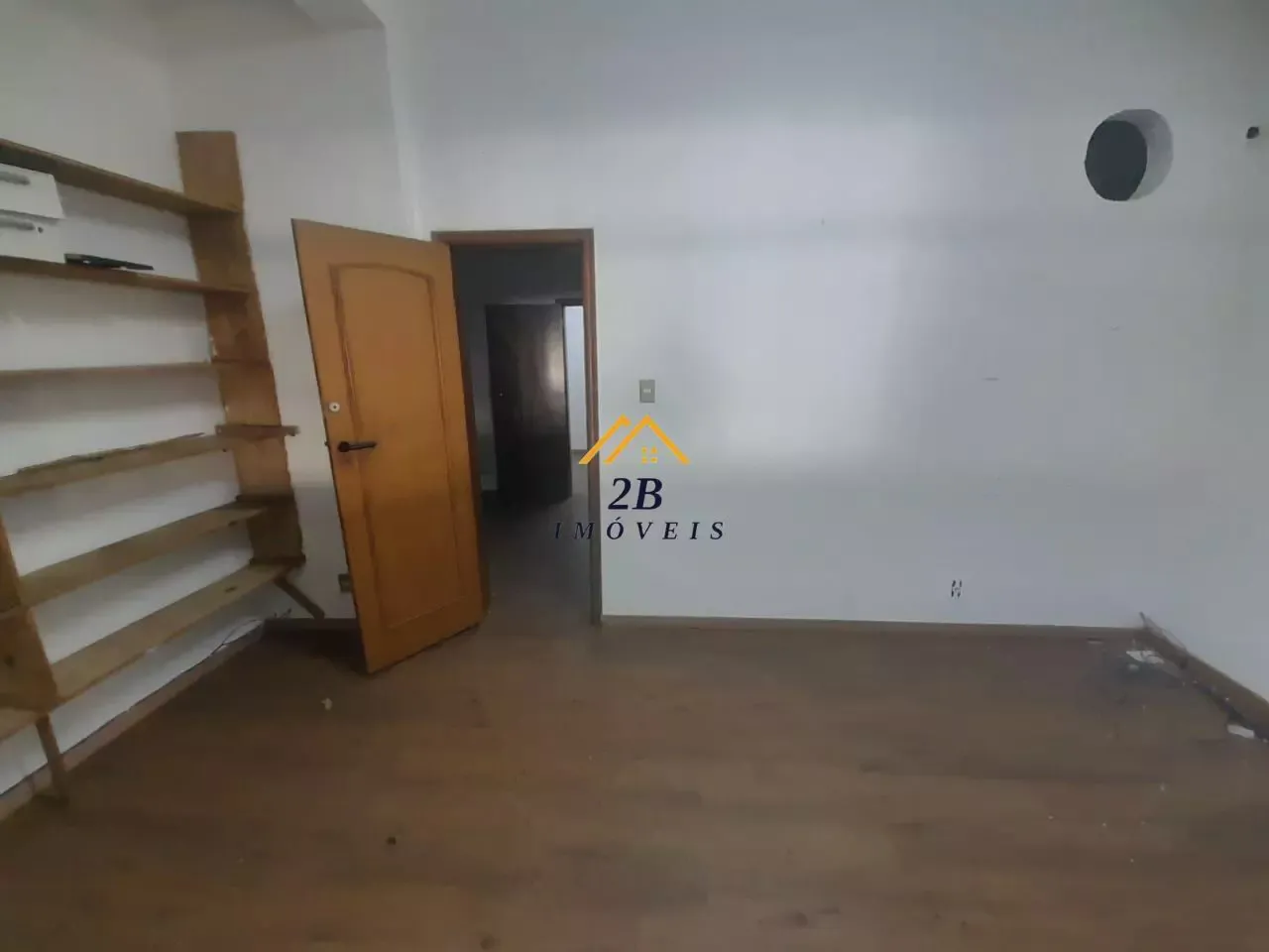 Unfurnished house with 5 bedrooms and 5 bathrooms — photo 15