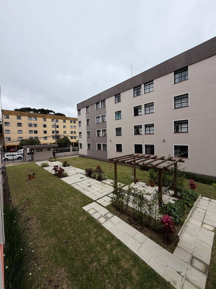 3-bedroom apartment with wood or laminate floors in Curitiba — photo 9
