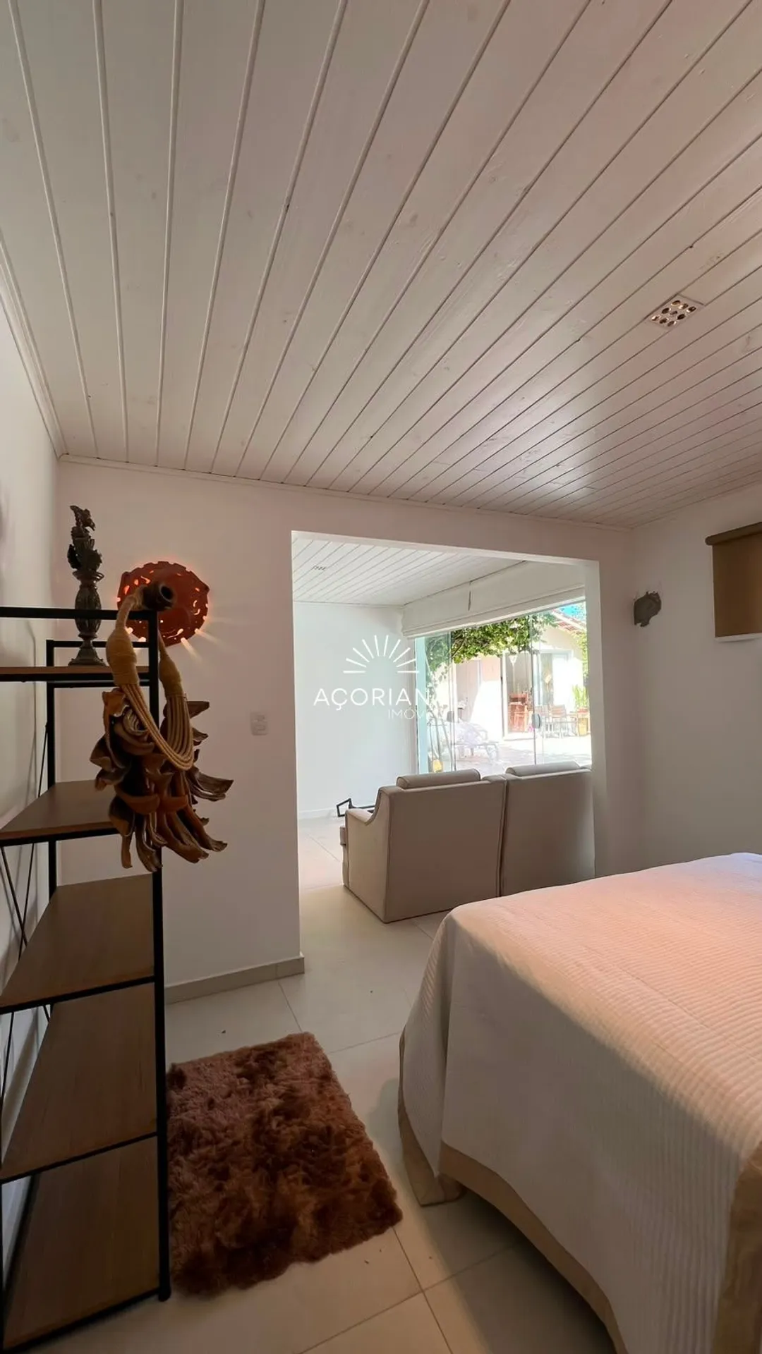 Furnished 600 m² house with 5 bedrooms and an integrated kitchen — photo 56