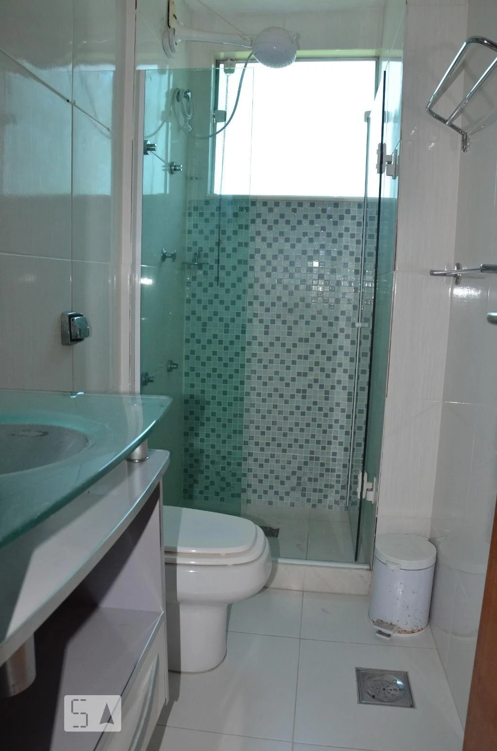 2-bedroom apartment in a building with a pool — photo 2