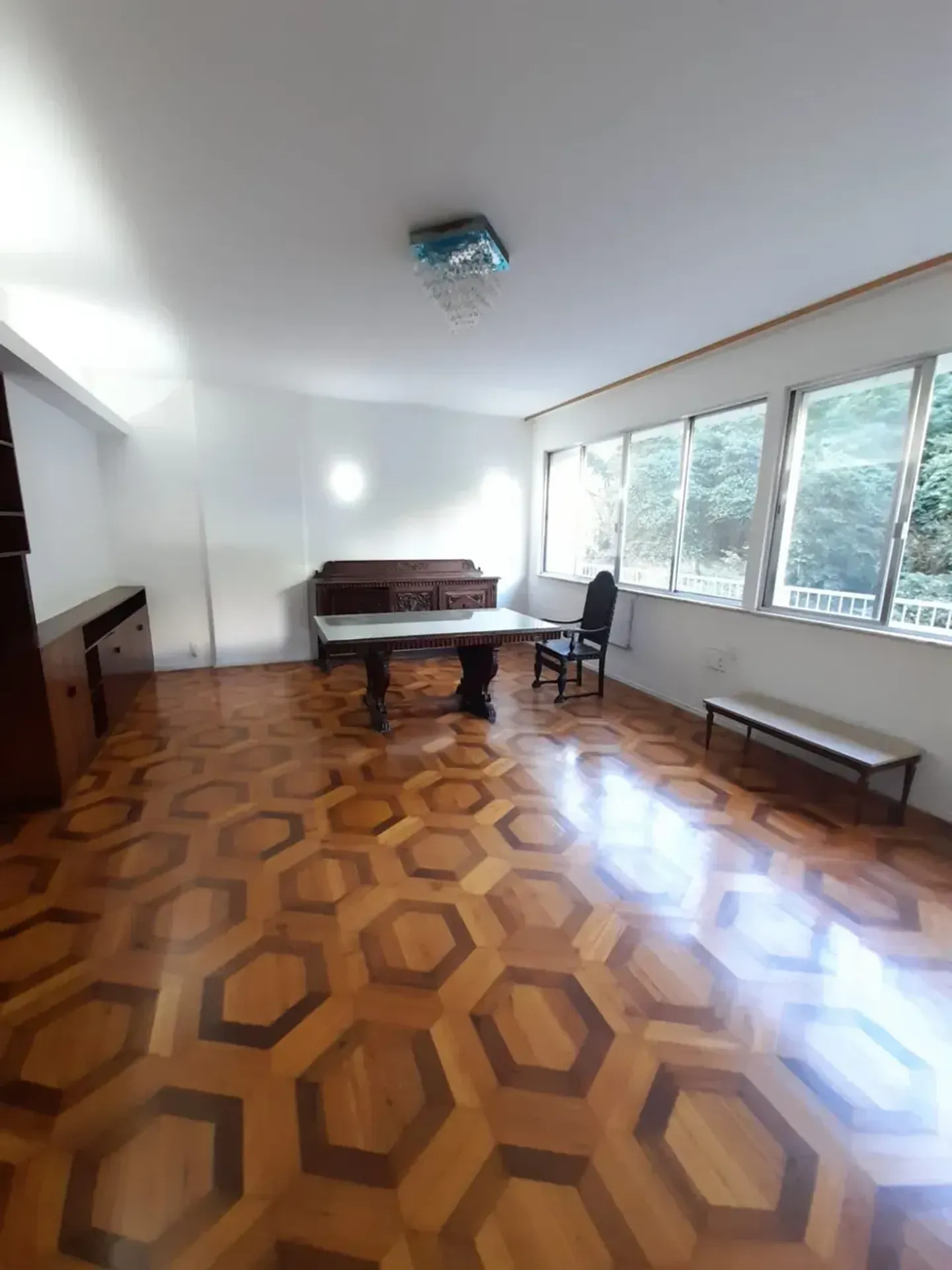 Rental apartment with 3 bedrooms and 2 suites — photo 25