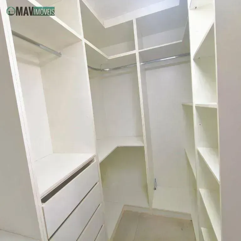 3-bedroom apartment with a closed kitchen 184 m² — photo 26