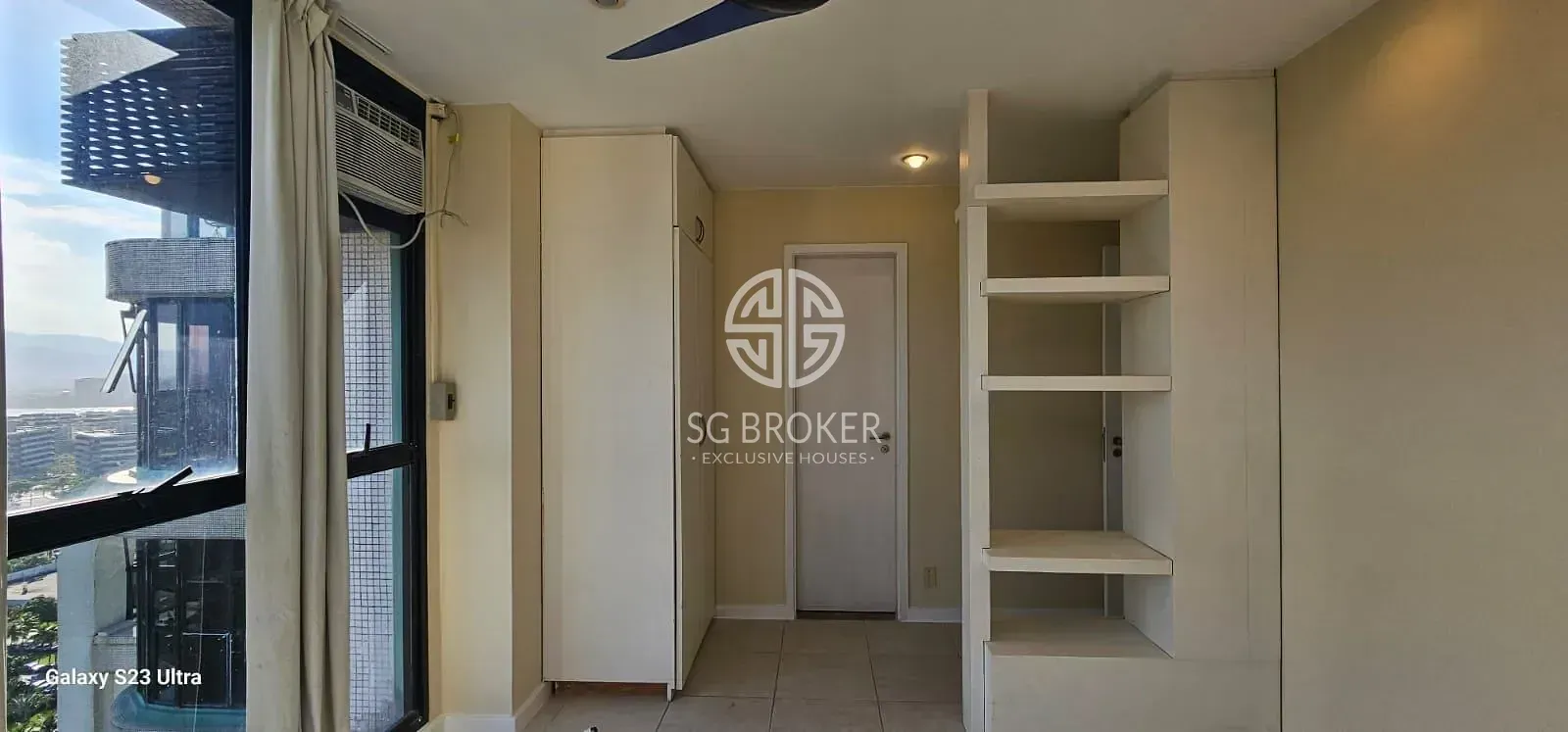 Apartment with 3 bedrooms and 5 bathrooms, with a balcony — photo 16