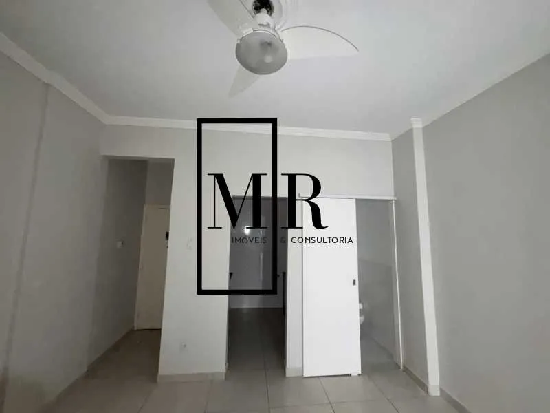 Apartamento de 1 quarto com box de vidro e aquecimento a gás — photo 22
