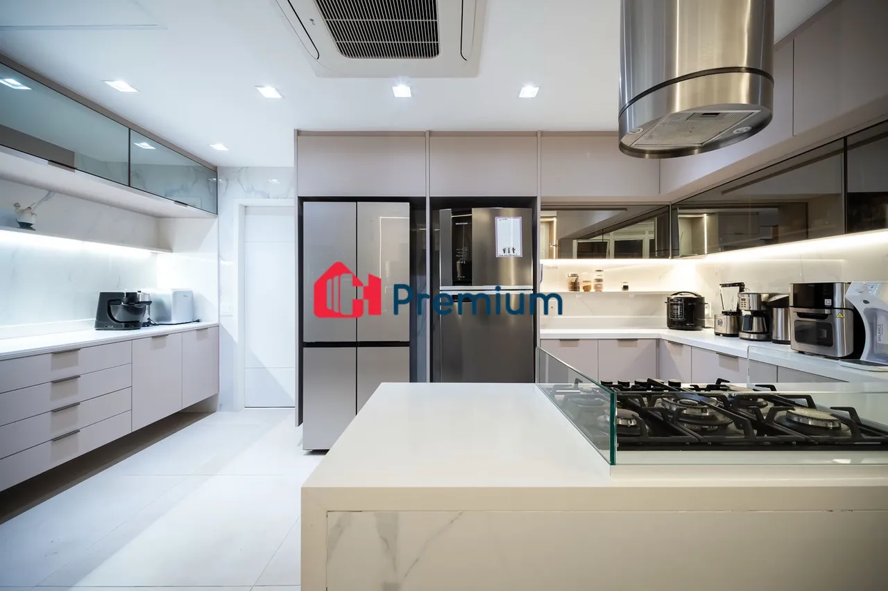 Apartamento mobiliado com 4 quartos e 5 banheiros — photo 4