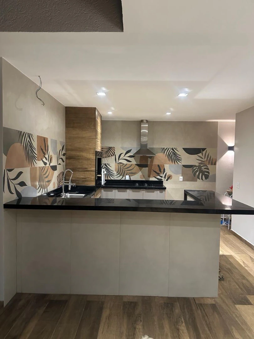 5-bedroom house with open-plan kitchen and 3 parking spaces — photo 15