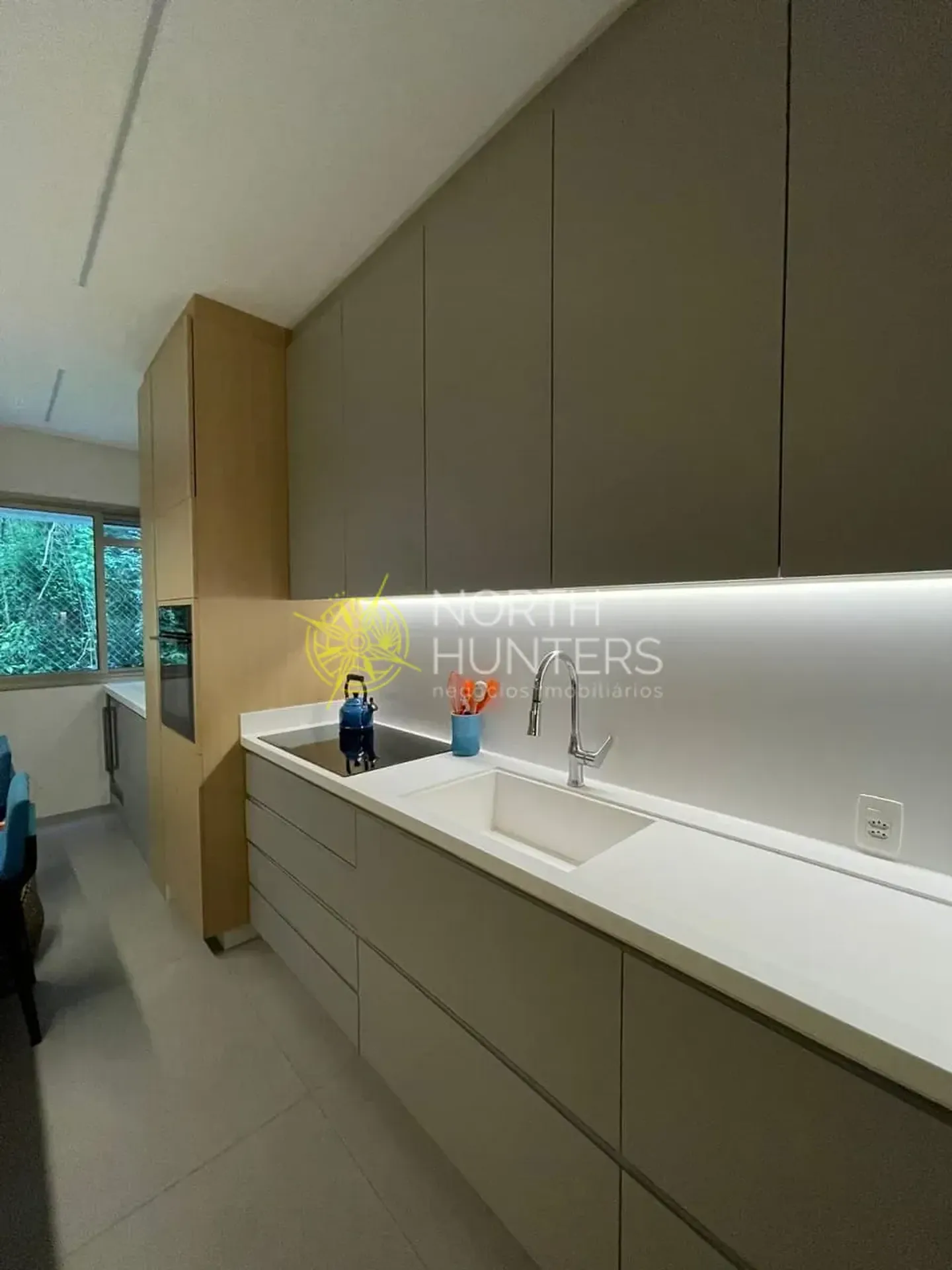 Apartamento de 2 suites con balcón, 2 plazas y 110 m² — photo 2