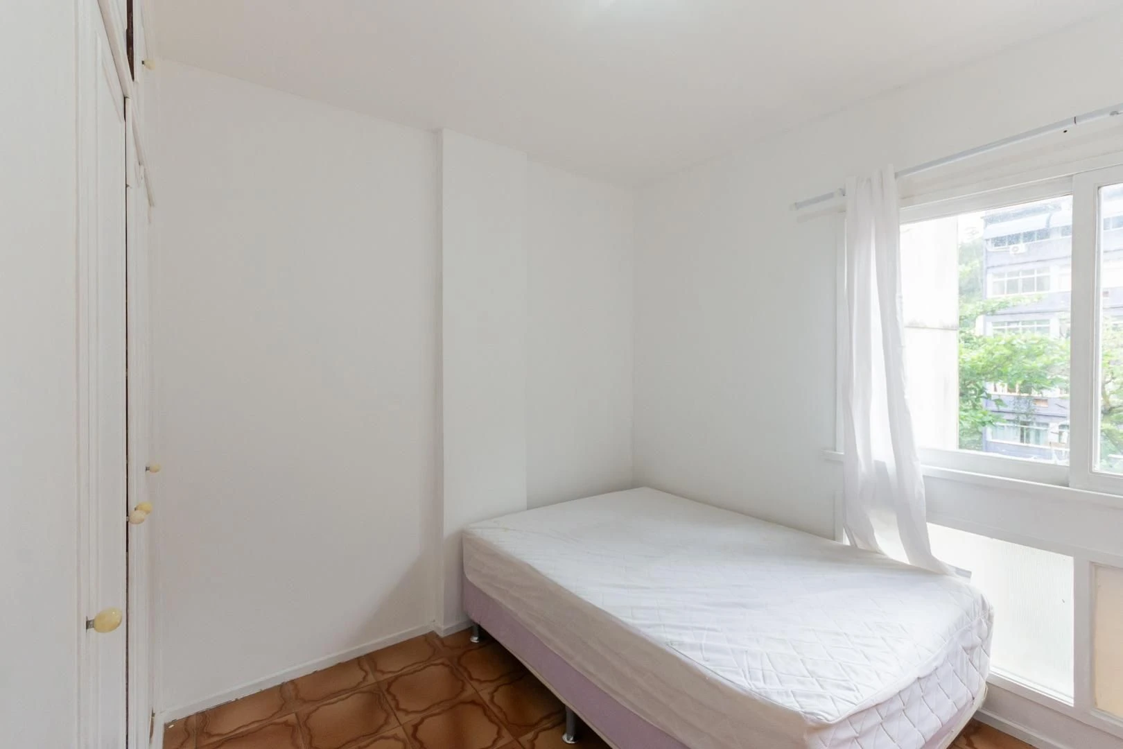 3-bedroom apartment with a home office — photo 47
